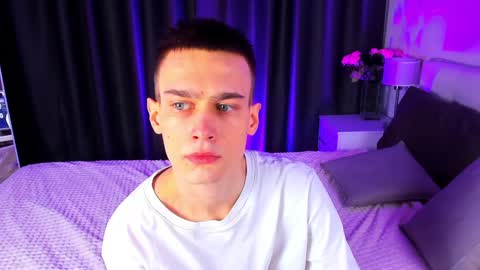 Snapshot of kevin_kess chatting on February 4, 3:47 pm Ask me online show from February 4, 3:47 pm