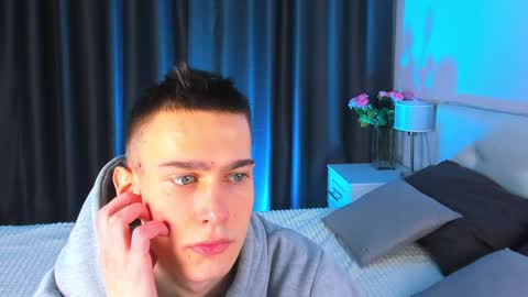 Snapshot of kevin_kess chatting on February 5, 10:08 am Ask me online show from February 5, 10:08 am