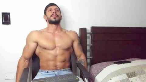 kevin_malone22 online show from October 22, 2:56 am