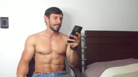 kevin_malone22 online show from November 4, 1:38 am