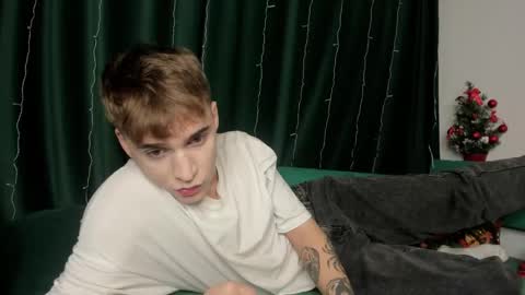 Snapshot of kevin_martin8 chatting on December 23, 1:18 am Kevin Martin online show from December 23, 1:18 am