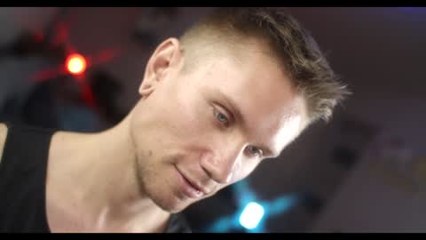 Kev online show from December 8, 8:15 pm