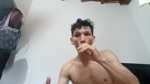 Snapshot of kevinkewma chatting on March 2, 10:38 pm kevinkewma online show from March 2, 10:38 pm