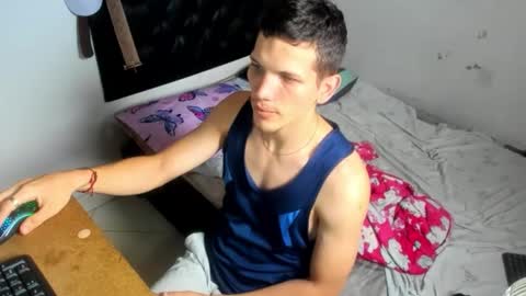 Snapshot of kevinkewma chatting on October 6, 12:02 pm kevinkewma online show from October 6, 12:02 pm