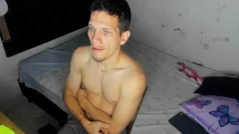 Snapshot of kevinkewma chatting on October 9, 2:04 pm kevinkewma online show from October 9, 2:04 pm