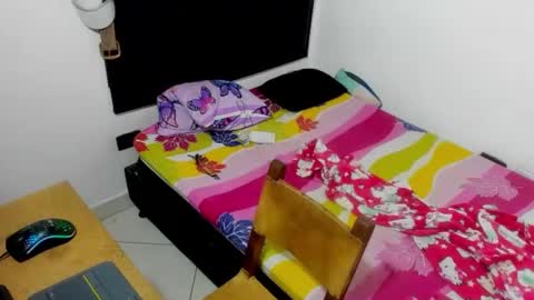 Snapshot of kevinkewma chatting on October 12, 12:15 pm kevinkewma online show from October 12, 12:15 pm