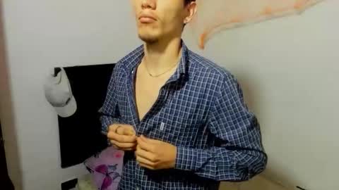 Snapshot of kevinkewma chatting on October 22, 12:05 pm kevinkewma online show from October 22, 12:05 pm