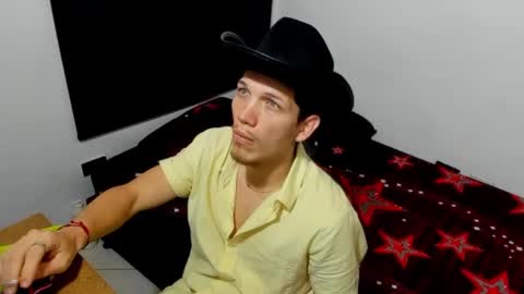 Snapshot of kevinkewma chatting on October 25, 12:23 pm kevinkewma online show from October 25, 12:23 pm