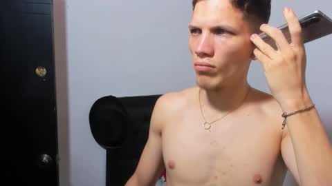 Snapshot of kevinkewma chatting on December 3, 10:35 am kevinkewma online show from December 3, 10:35 am