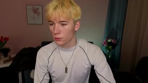 Snapshot of kevinparke chatting on February 5, 2:11 pm Kevin online show from February 5, 2:11 pm