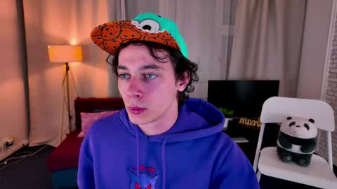 kevinstrike online show from April 13, 8:14 pm