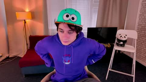 kevinstrike online show from April 15, 7:15 am