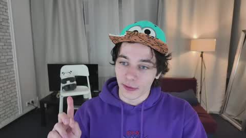 kevinstrike online show from April 15, 8:42 pm