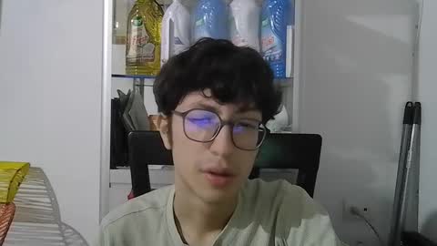 Snapshot of kevintdx chatting on September 13, 5:07 am kevintdx online show from September 13, 5:07 am