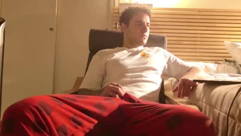 Kevin online show from December 3, 2:08 am