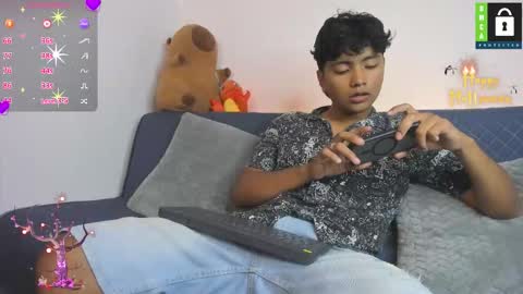 kevin and ottis online show from October 29, 11:17 pm