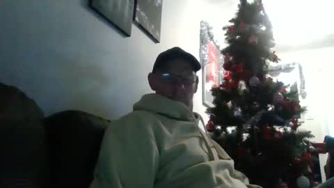 Snapshot of kevlooking4sez chatting on December 27, 8:18 pm kevlooking4sez online show from December 27, 8:18 pm