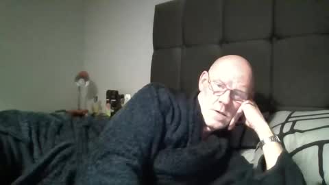 Snapshot of kevlooking4sez chatting on January 5, 12:20 am kevlooking4sez online show from January 5, 12:20 am