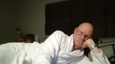 Snapshot of kevlooking4sez chatting on February 5, 12:10 am kevlooking4sez online show from February 5, 12:10 am