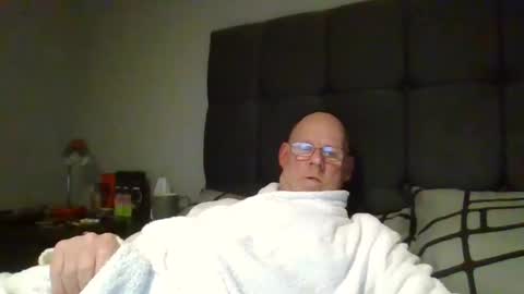 Snapshot of kevlooking4sez chatting on February 13, 12:46 am kevlooking4sez online show from February 13, 12:46 am