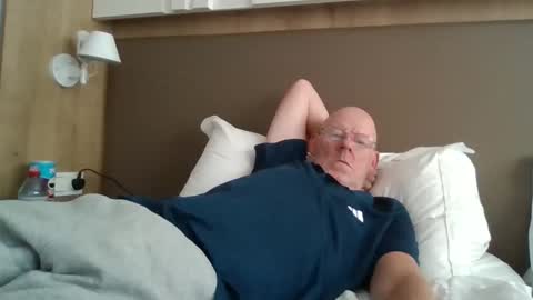 Snapshot of kevlooking4sez chatting on October 12, 3:44 pm kevlooking4sez online show from October 12, 3:44 pm