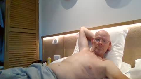 Snapshot of kevlooking4sez chatting on August 1, 1:54 pm kevlooking4sez online show from August 1, 1:54 pm