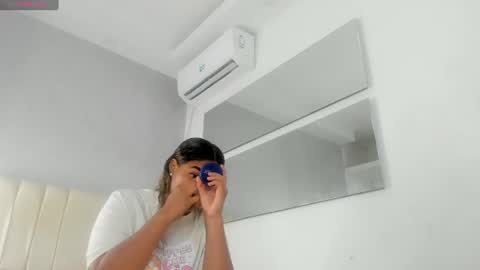 Snapshot of keyla_mejia chatting on July 10, 12:08 pm Keyla online show from July 10, 12:08 pm