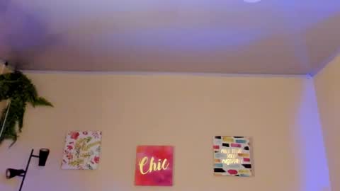 Snapshot of keyla_roberts_ chatting on February 19, 5:05 am Adhara. Help me reach 100 likes online show from February 19, 5:05 am