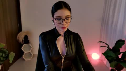 Snapshot of keylamiller1 chatting on January 21, 9:46 pm Keyla online show from January 21, 9:46 pm