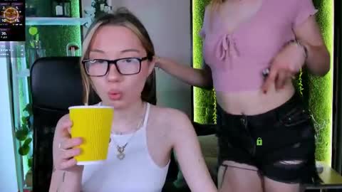 Snapshot of keylas_moan chatting on June 26, 12:42 pm Keylas online show from June 26, 12:42 pm