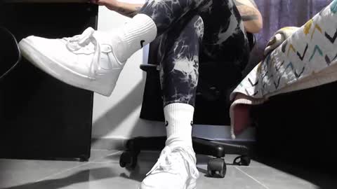     online show from February 25, 6:39 pm