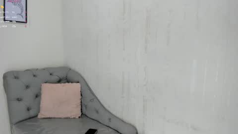 keylly online show from June 16, 5:26 pm
