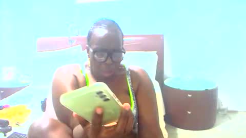 keysenbarxx19 online show from April 15, 6:48 pm