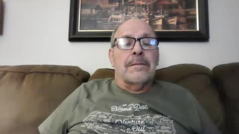 Snapshot of kfries chatting on October 11, 4:33 am Kent online show from October 11, 4:33 am