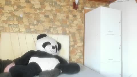 Khami online show from April 9, 6:24 pm