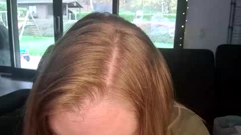 Snapshot of khaleesi0890 chatting on November 21, 8:35 am khaleesi0890 online show from November 21, 8:35 am