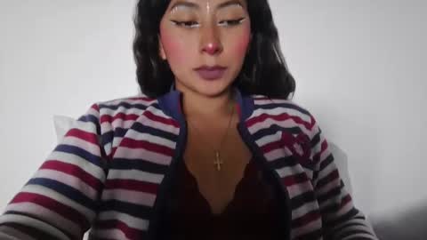 Snapshot of khaleesi_j chatting on February 21, 8:38 pm khaleesi_j online show from February 21, 8:38 pm