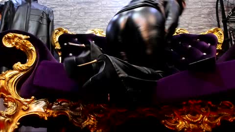 Snapshot of khaleesidomme chatting on December 19, 11:29 am Khaleesi online show from December 19, 11:29 am