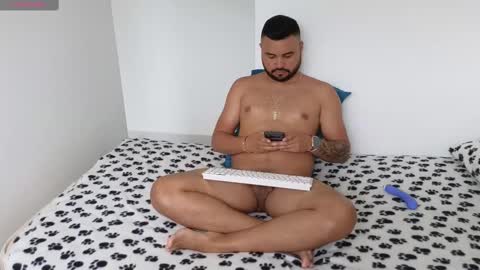 Snapshot of khalidferrer chatting on March 2, 3:05 pm khalid ferrer online show from March 2, 3:05 pm