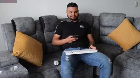 Snapshot of khalidferrer chatting on March 6, 12:52 pm khalid ferrer online show from March 6, 12:52 pm