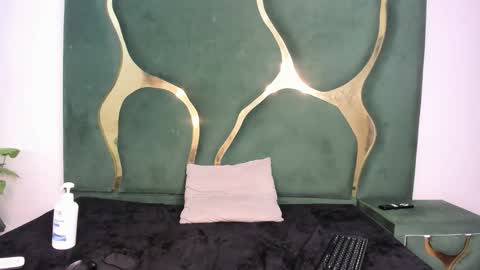 khalyht online show from April 19, 6:10 pm