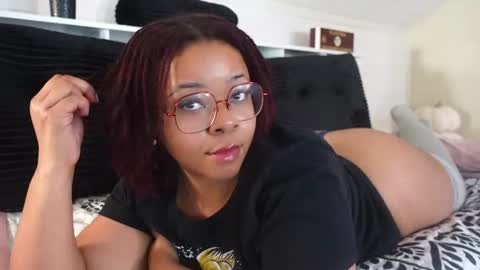 Snapshot of khayaparker chatting on November 10, 7:46 pm Khaya online show from November 10, 7:46 pm