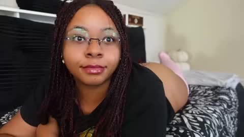 Snapshot of khayaparker chatting on December 3, 4:38 pm Khaya online show from December 3, 4:38 pm