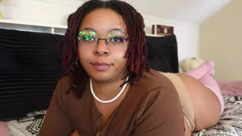 Khaya online show from February 25, 7:45 pm