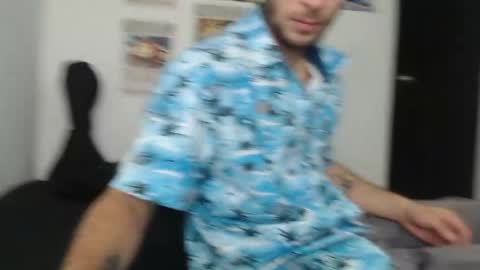 khevinlopezonig online show from April 12, 5:40 pm