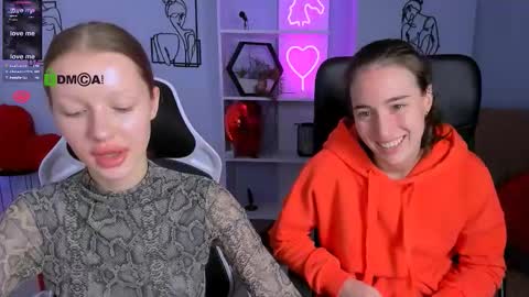Snapshot of khloebeauty chatting on October 10, 7:13 pm khloebeauty online show from October 10, 7:13 pm
