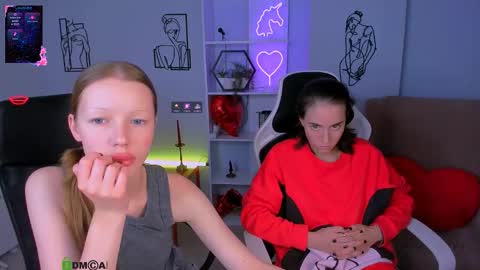 Snapshot of khloebeauty chatting on October 12, 7:02 pm khloebeauty online show from October 12, 7:02 pm