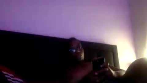 xxKhloexx online show from August 8, 11:28 pm