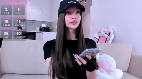 Snapshot of khloeforever chatting on February 13, 8:38 pm khloe online show from February 13, 8:38 pm