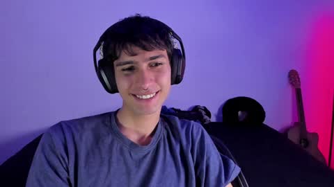 khozler_ online show from February 2, 1:55 am